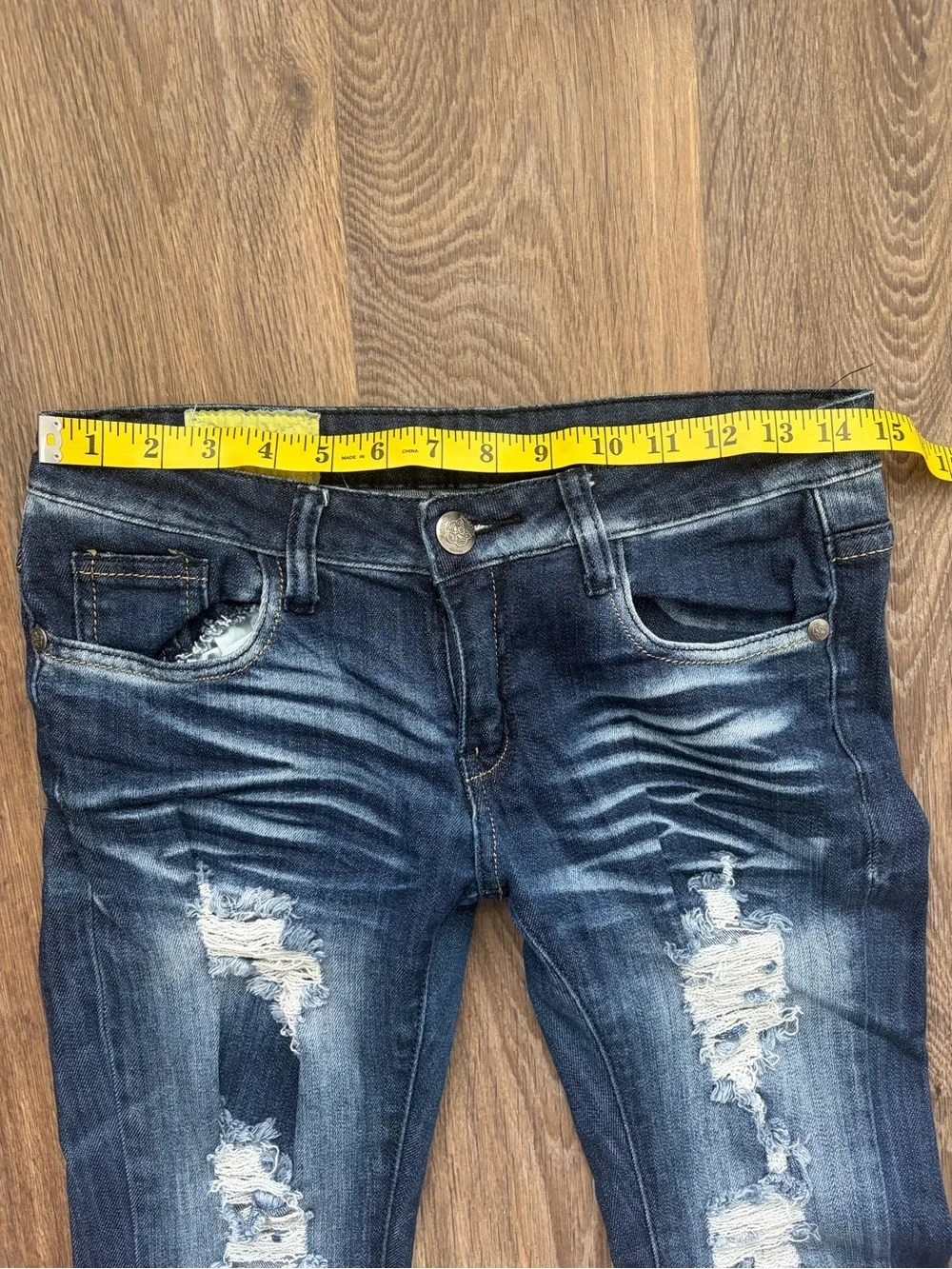 Machine Y2K Low Rise Distressed Skinny Jeans Women’s Size 9 Dark Wash Stretch